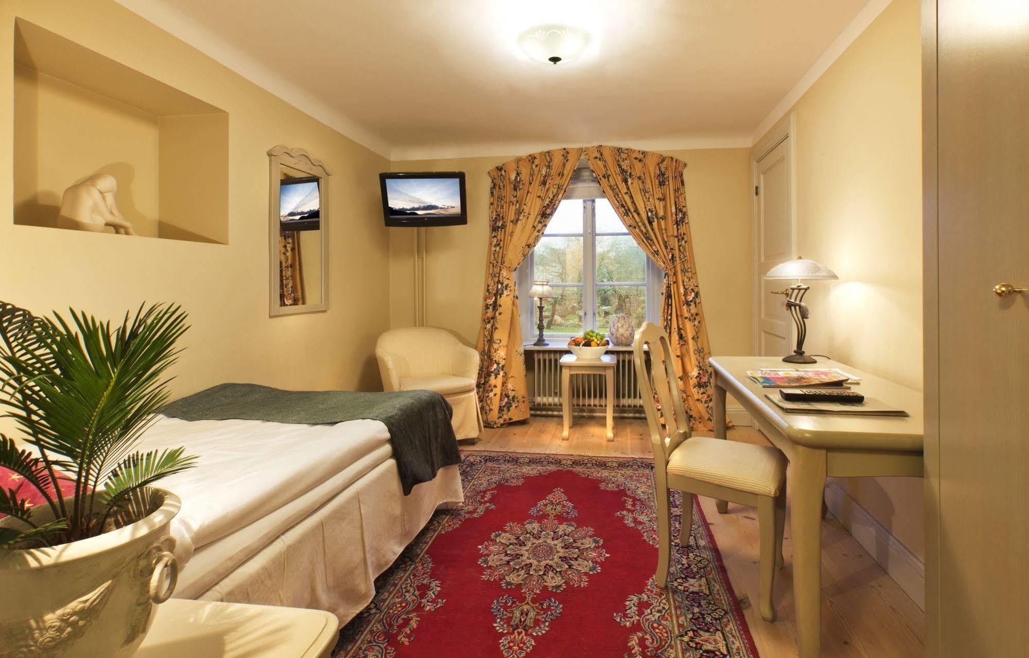 Akeshofs Slott 3*
