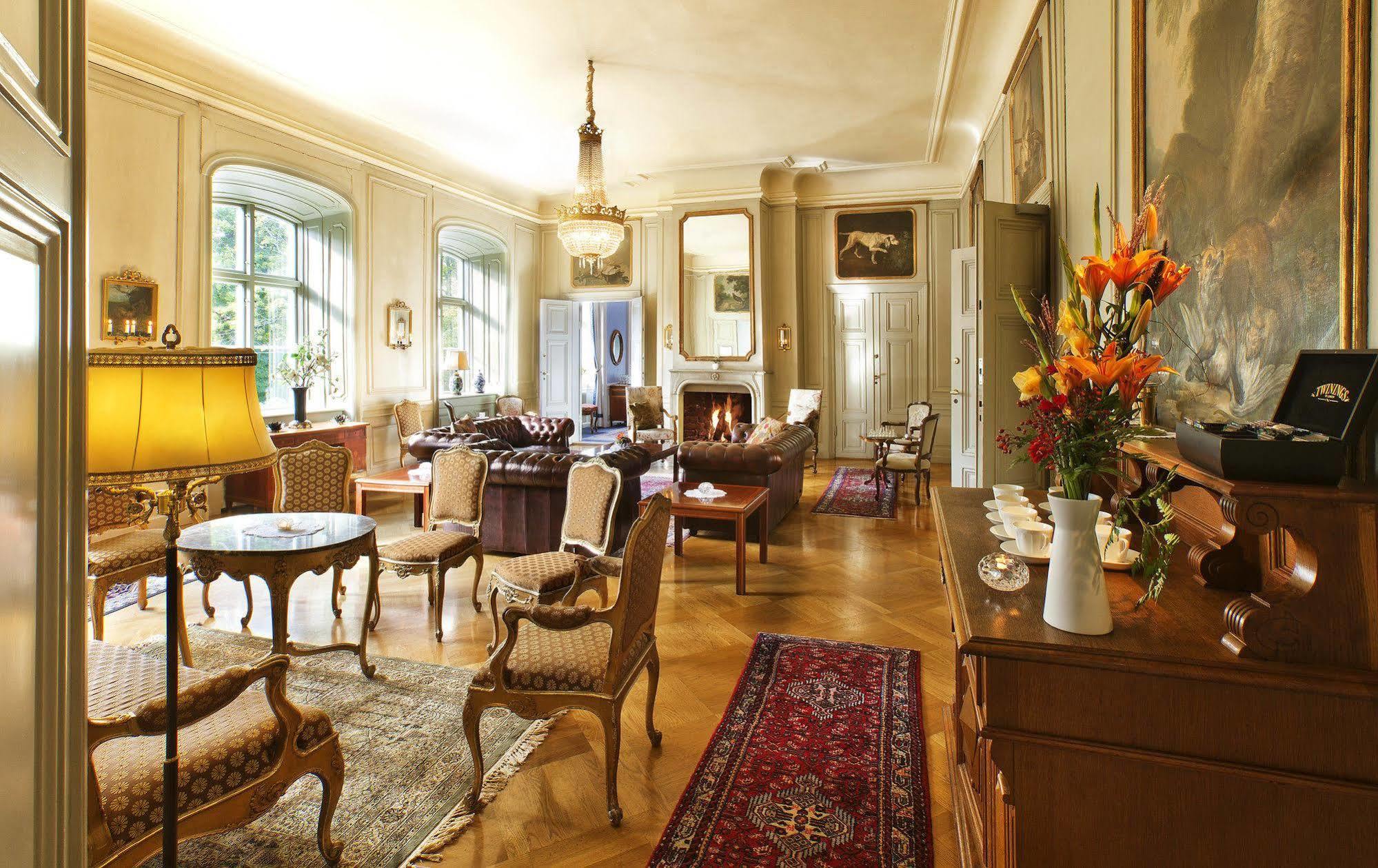 Akeshofs Slott 3*
